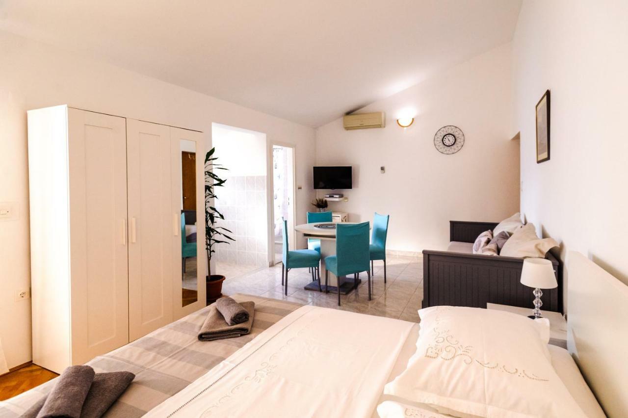 Apartments Korda L&M- Suhi Potok Єсенице Екстер'єр фото