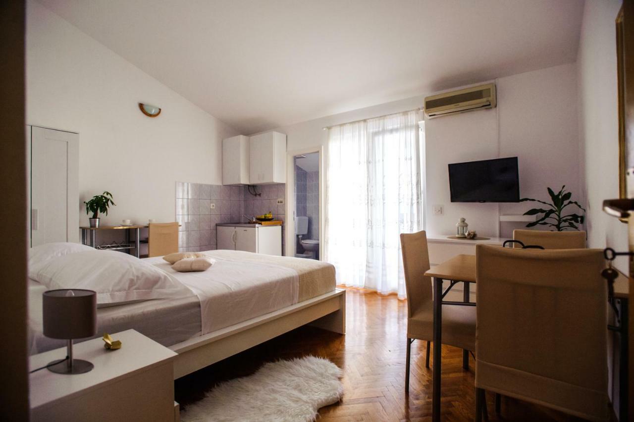 Apartments Korda L&M- Suhi Potok Єсенице Екстер'єр фото