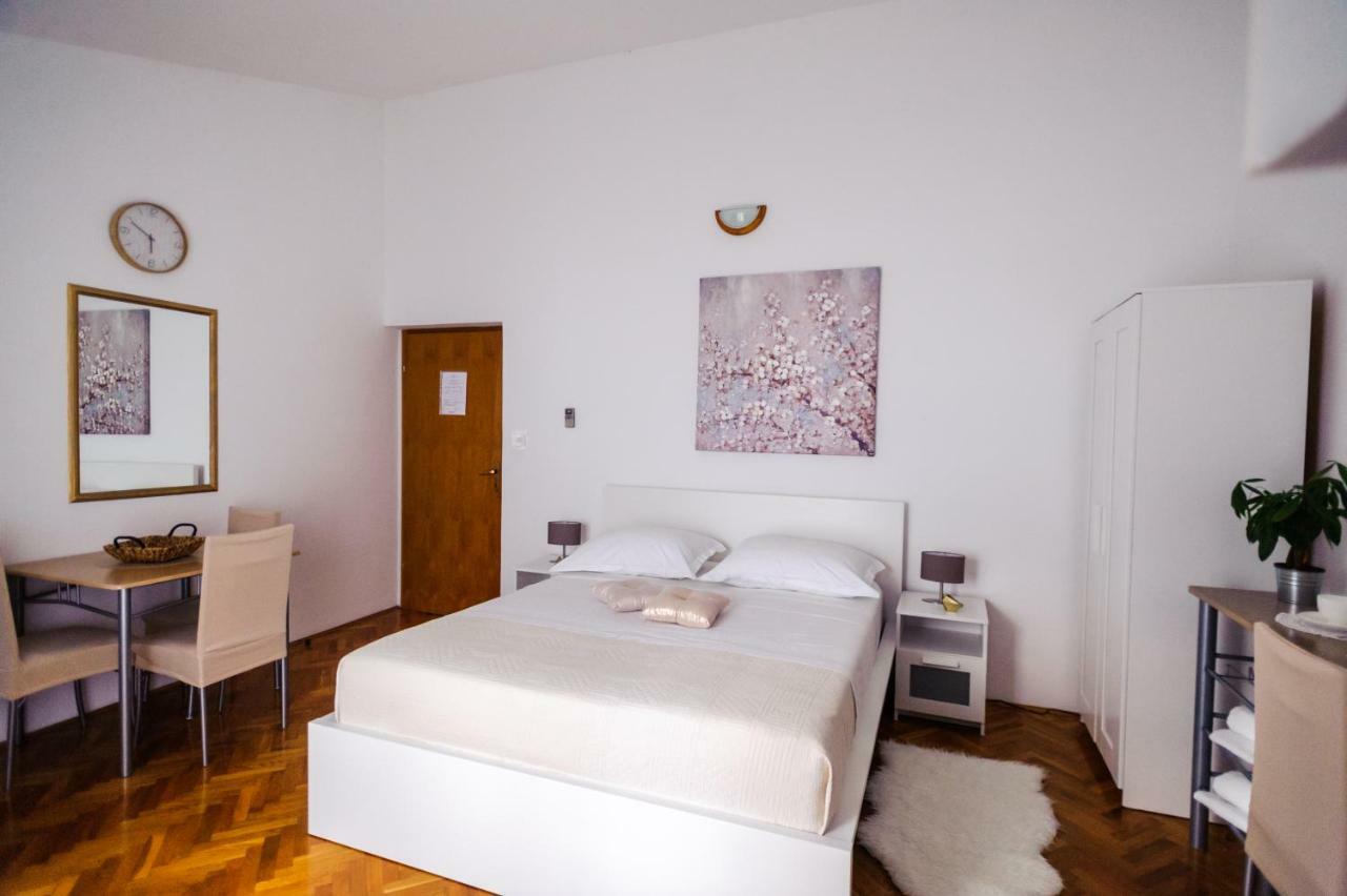 Apartments Korda L&M- Suhi Potok Єсенице Екстер'єр фото